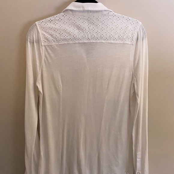 Vineyard Vines Cotton Popover with Eyelet Detail - Picture 5 of 6